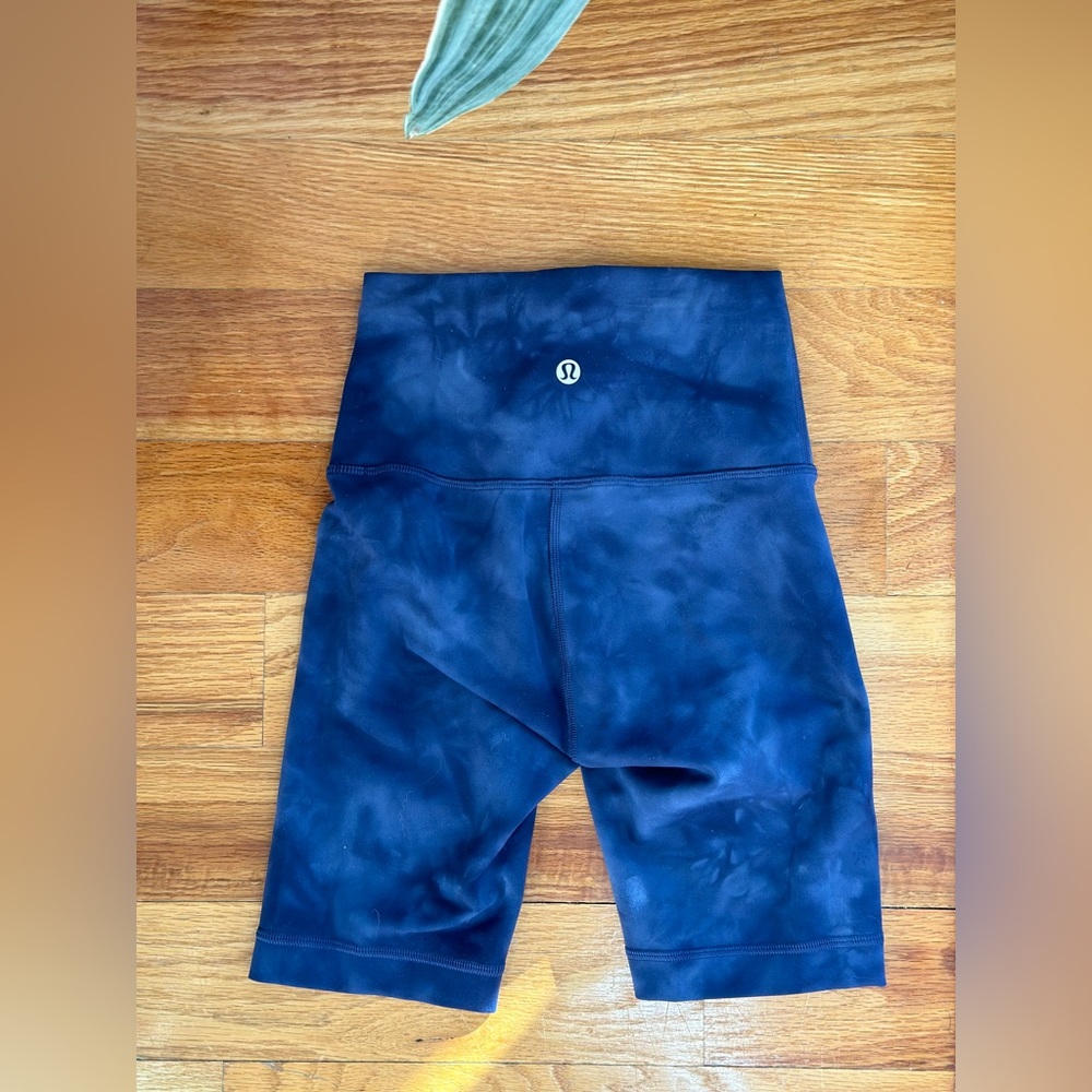 Lululemon Wunder Train High-Rise Short 8"